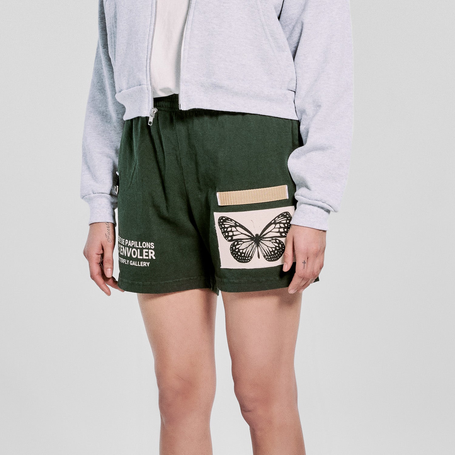 Galerie De Papillons Shorts