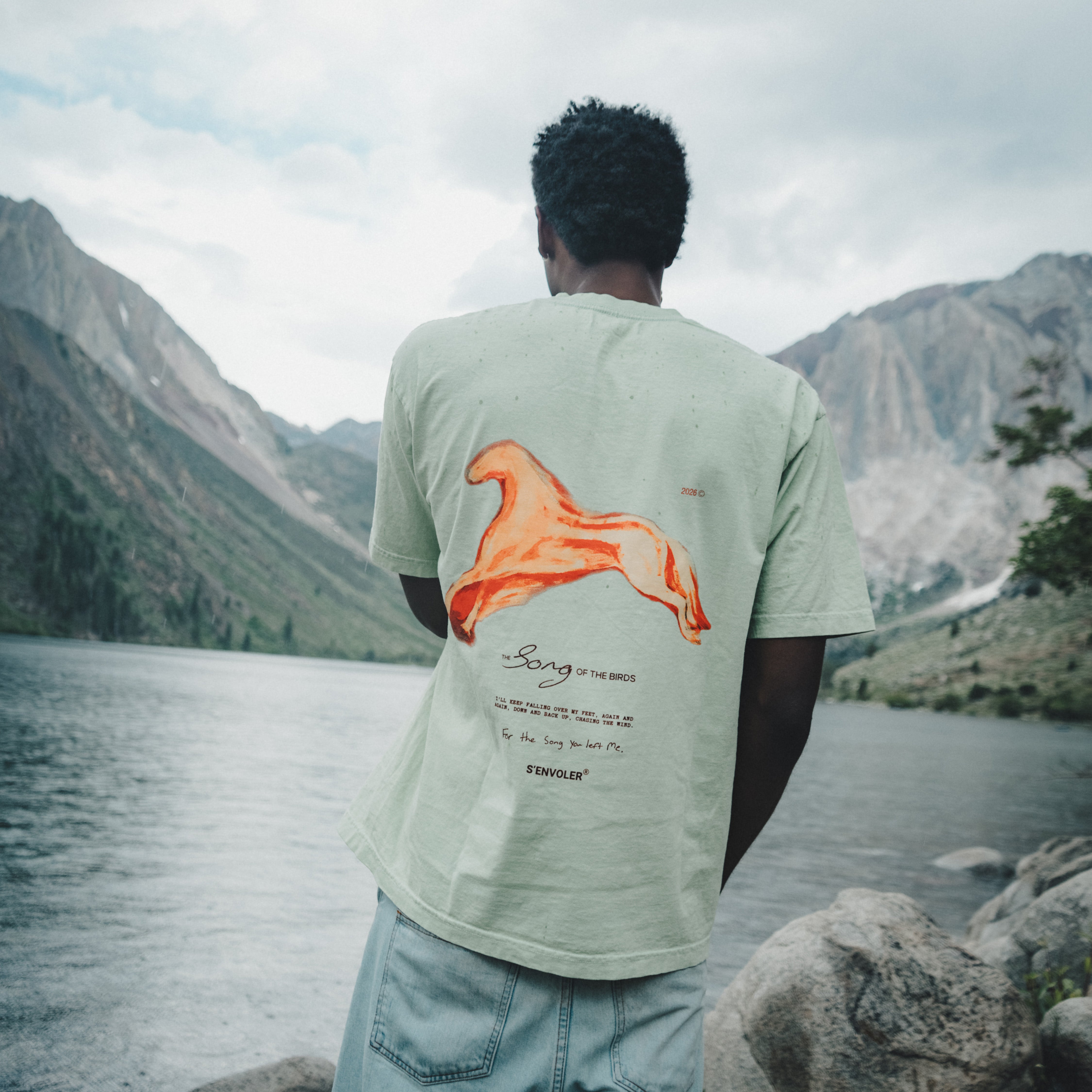 Chasing The Wind Tee – S'envoler Studio
