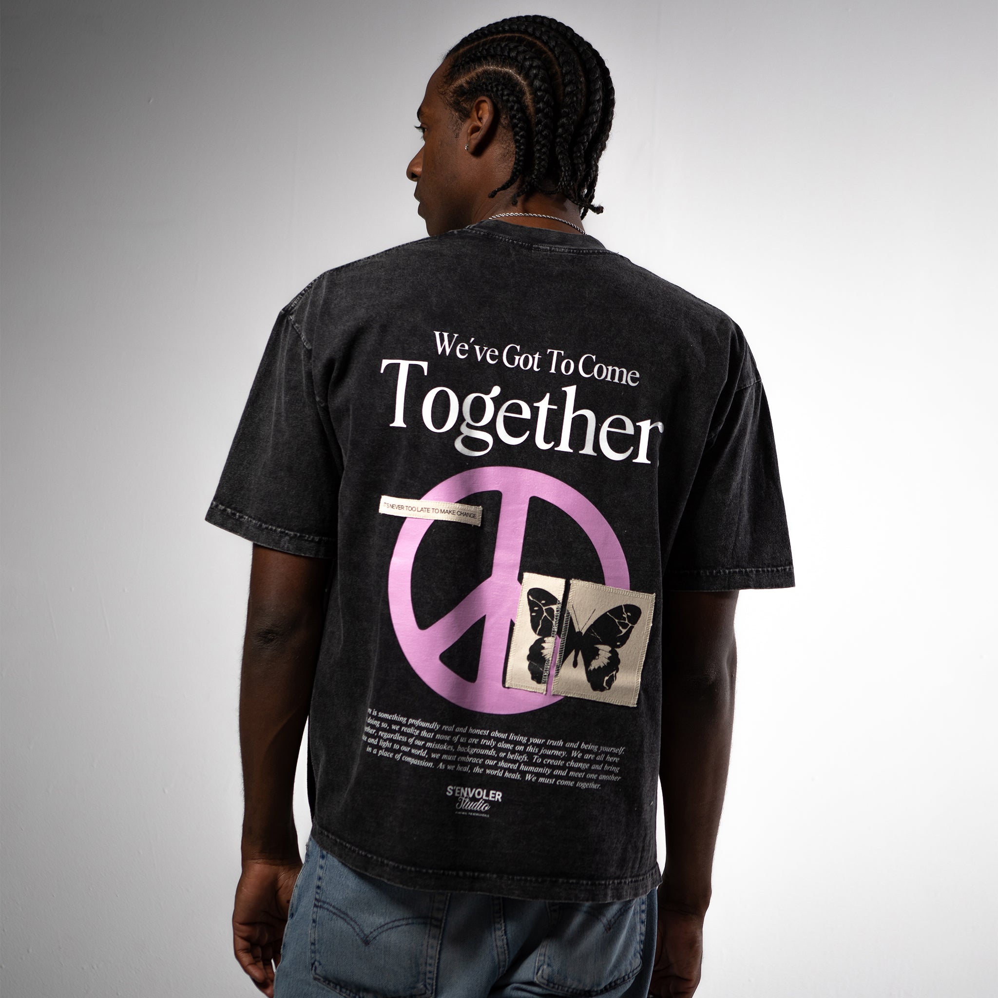 Never Alone Tee - Carbon Black – S'envoler Studio